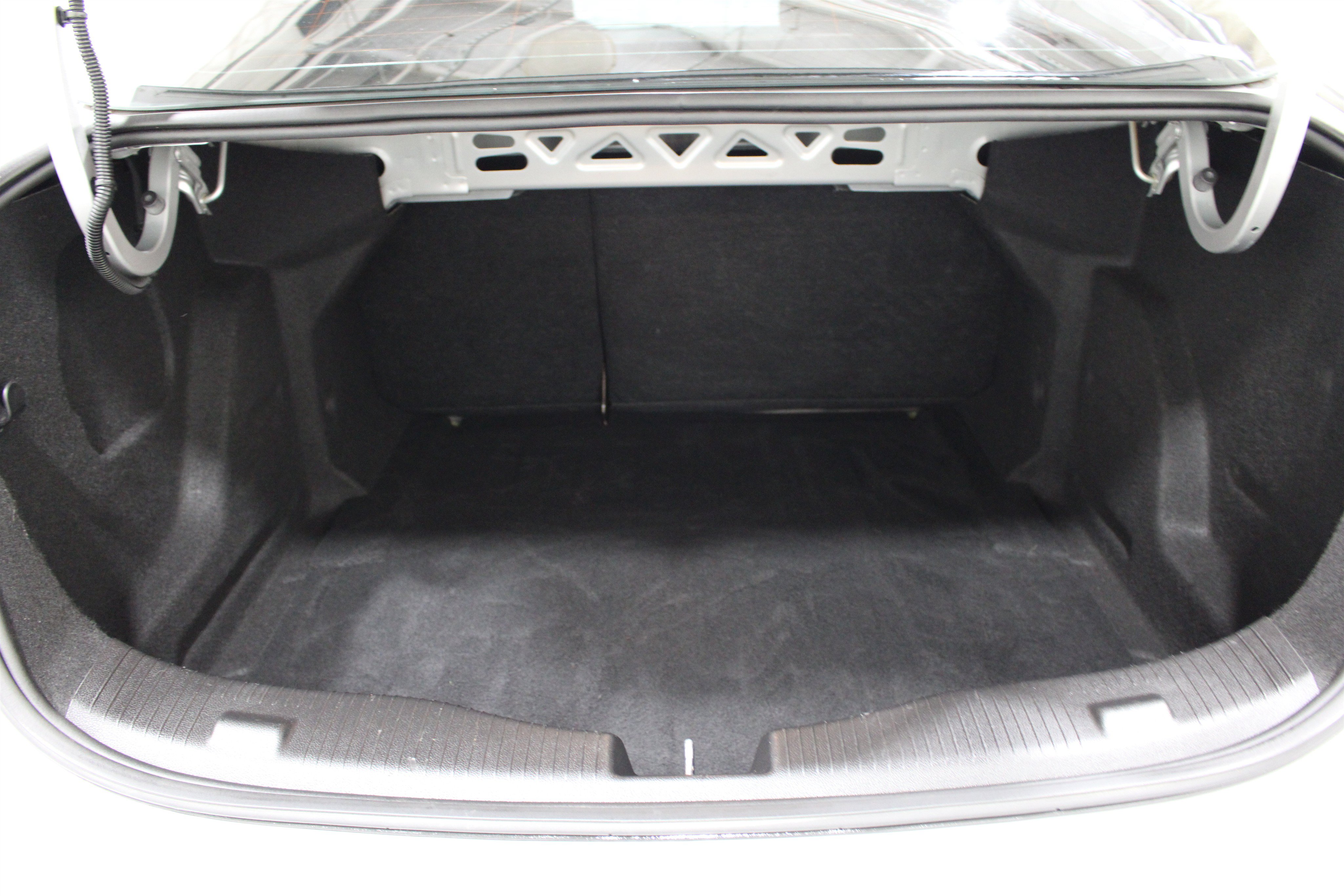 Used 2019 Chevrolet Cruze LT w/ Convenience Package FWD image 23