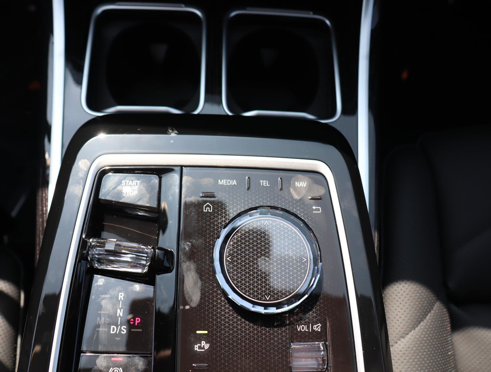 New 2026 BMW 740i w/ Premium Package image 26