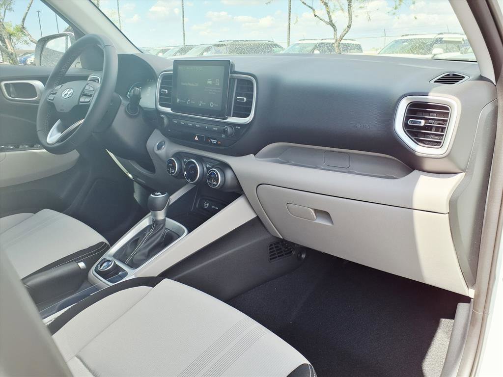 New 2026 Hyundai Venue SEL image 6