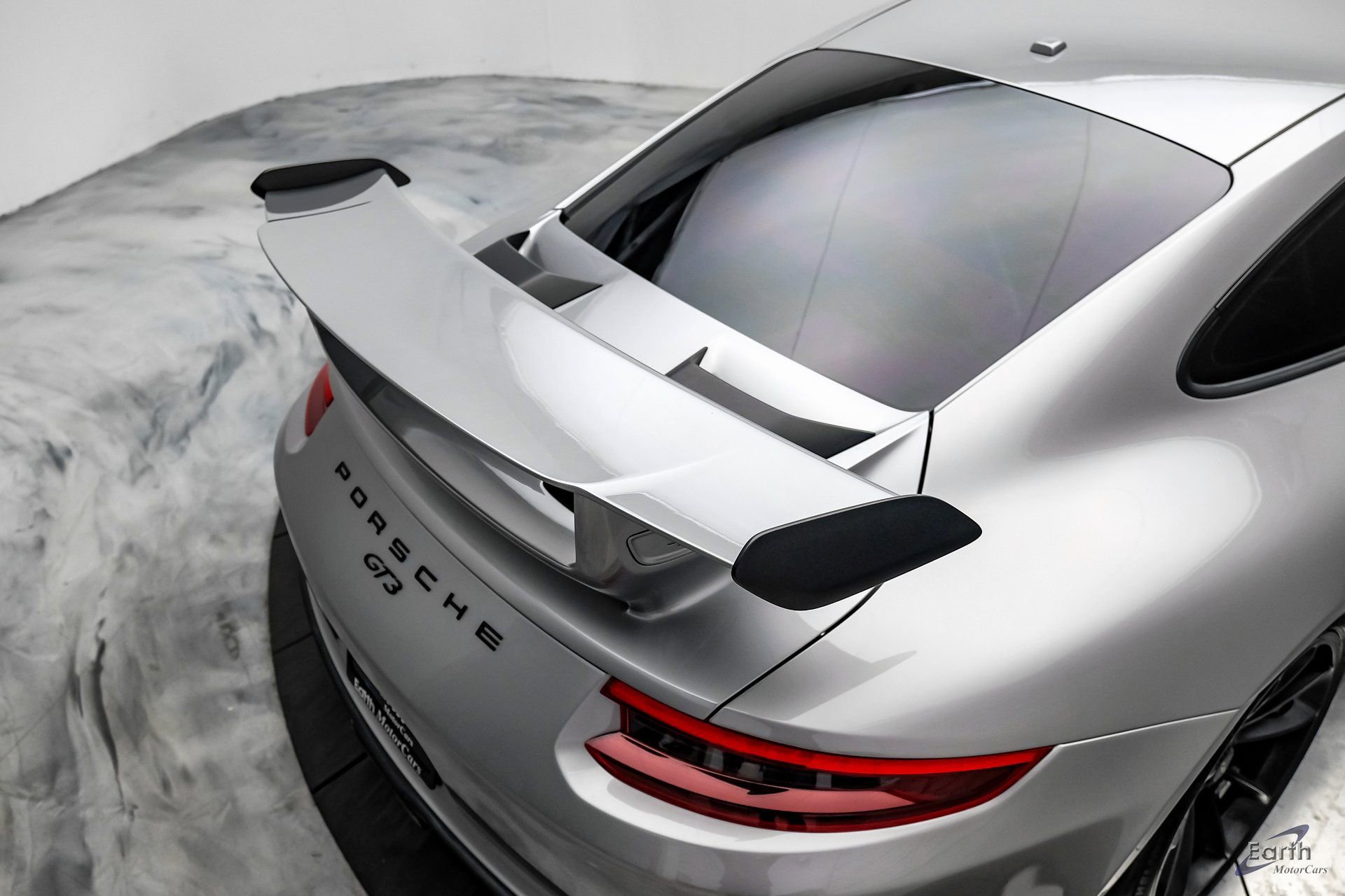 Used 2018 Porsche 911 GT3 w/ Sport Chrono Package image 31