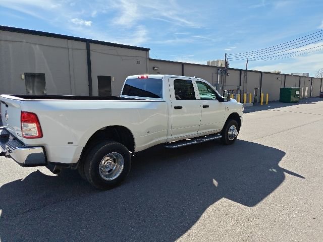 Used 2024 RAM 3500 Tradesman w/ Chrome Appearance Group image 3