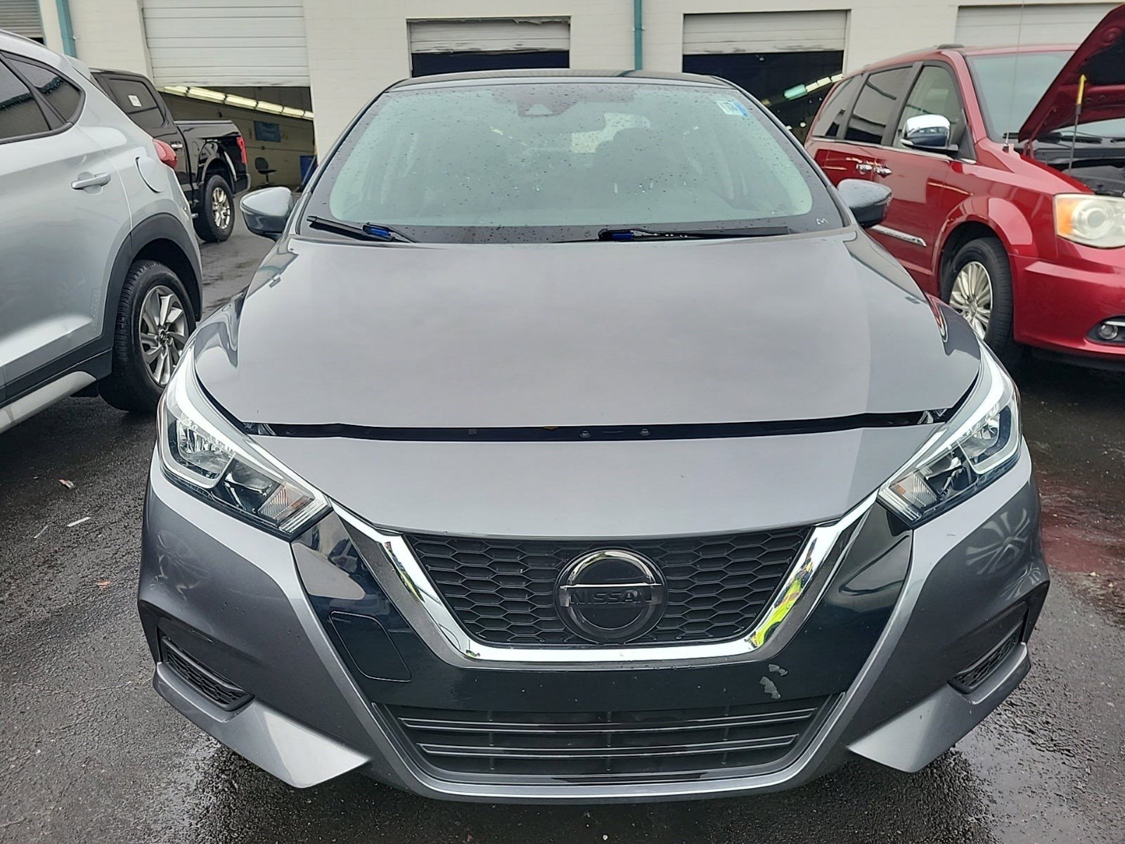 Used 2020 Nissan Versa SV FWD image 2