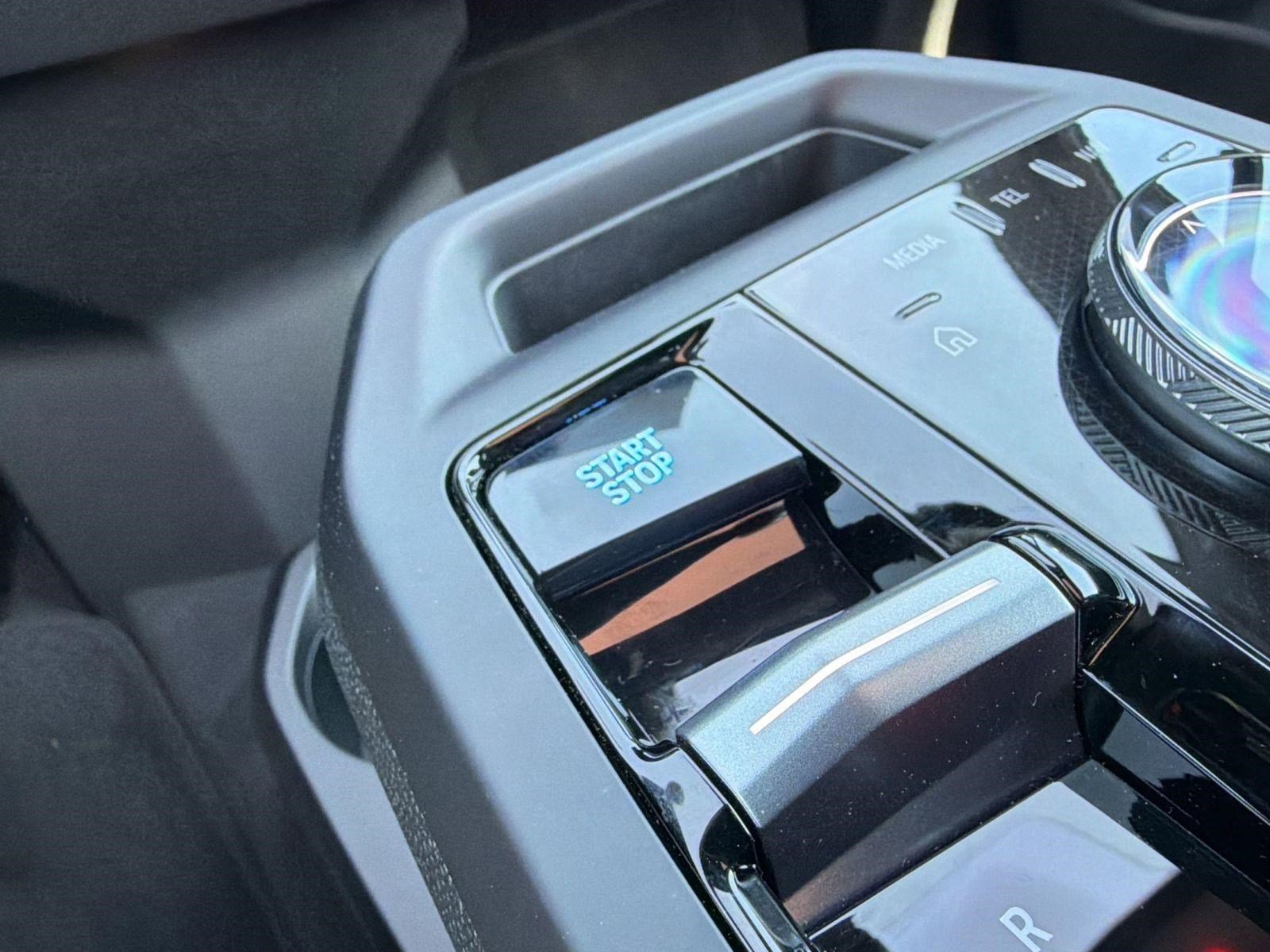 New 2026 BMW iX xDrive45 w/ M Sport Package AWD/4WD image 26