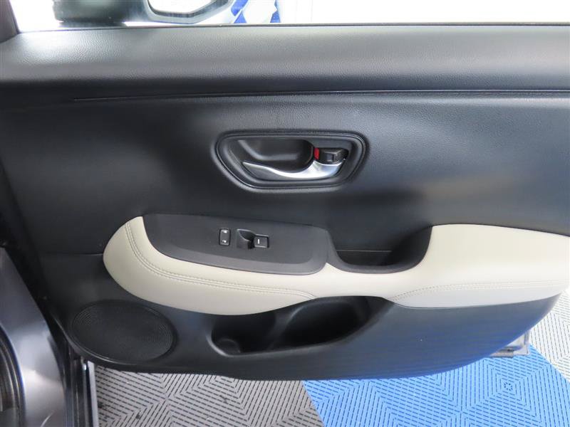Used 2025 Honda HR-V LX image 32