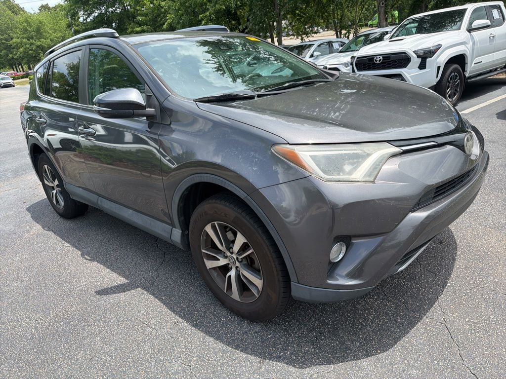Used 2017 Toyota RAV4 XLE FWD image 4