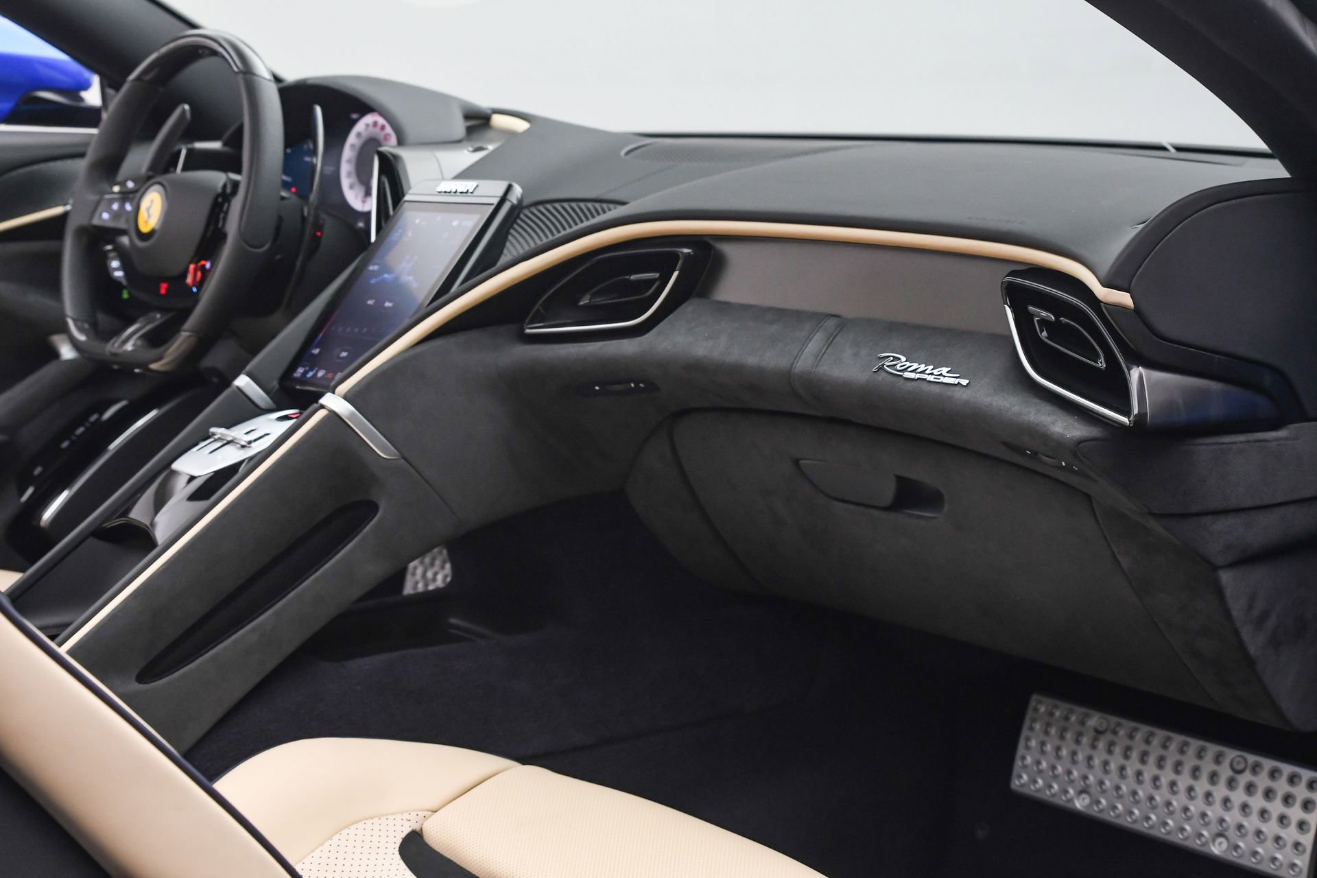 Used 2025 Ferrari Roma Spider image 20