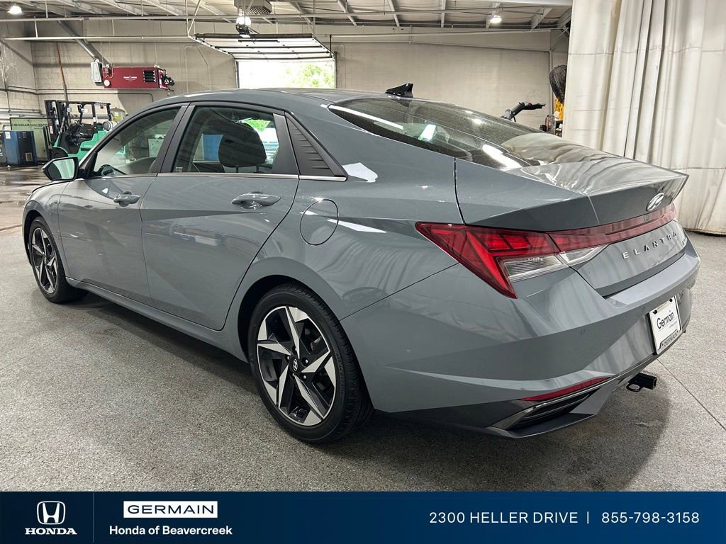 Used 2022 Hyundai Elantra Limited FWD image 6