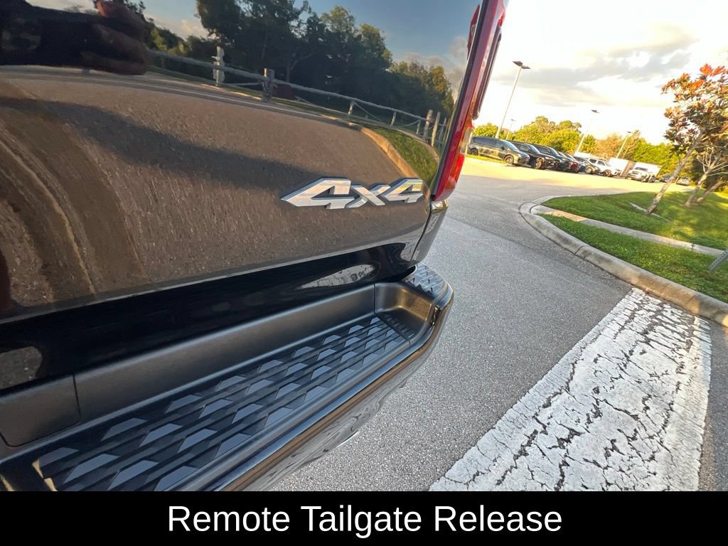 Used 2024 RAM 1500 Laramie AWD/4WD image 17
