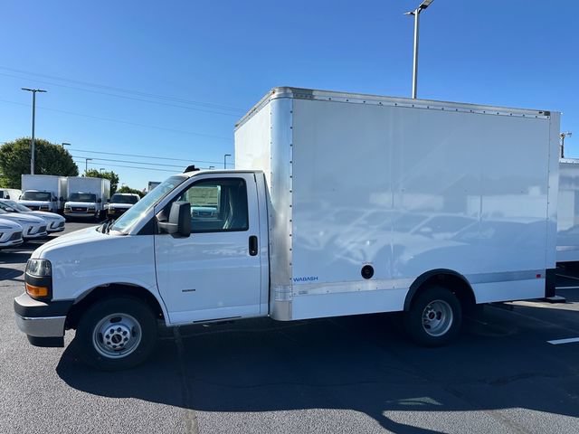 New 2024 GMC Savana 3500 w/ Power Convenience Package RWD image 4