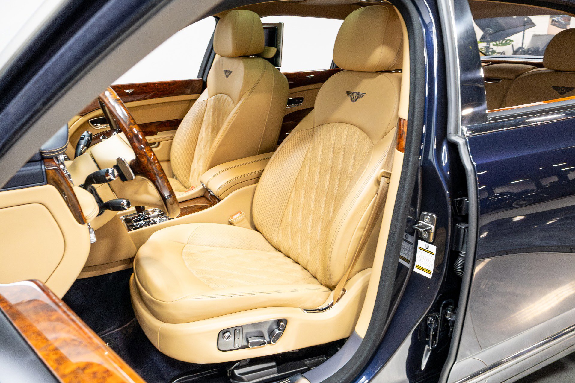 Used 2017 Bentley Mulsanne image 6