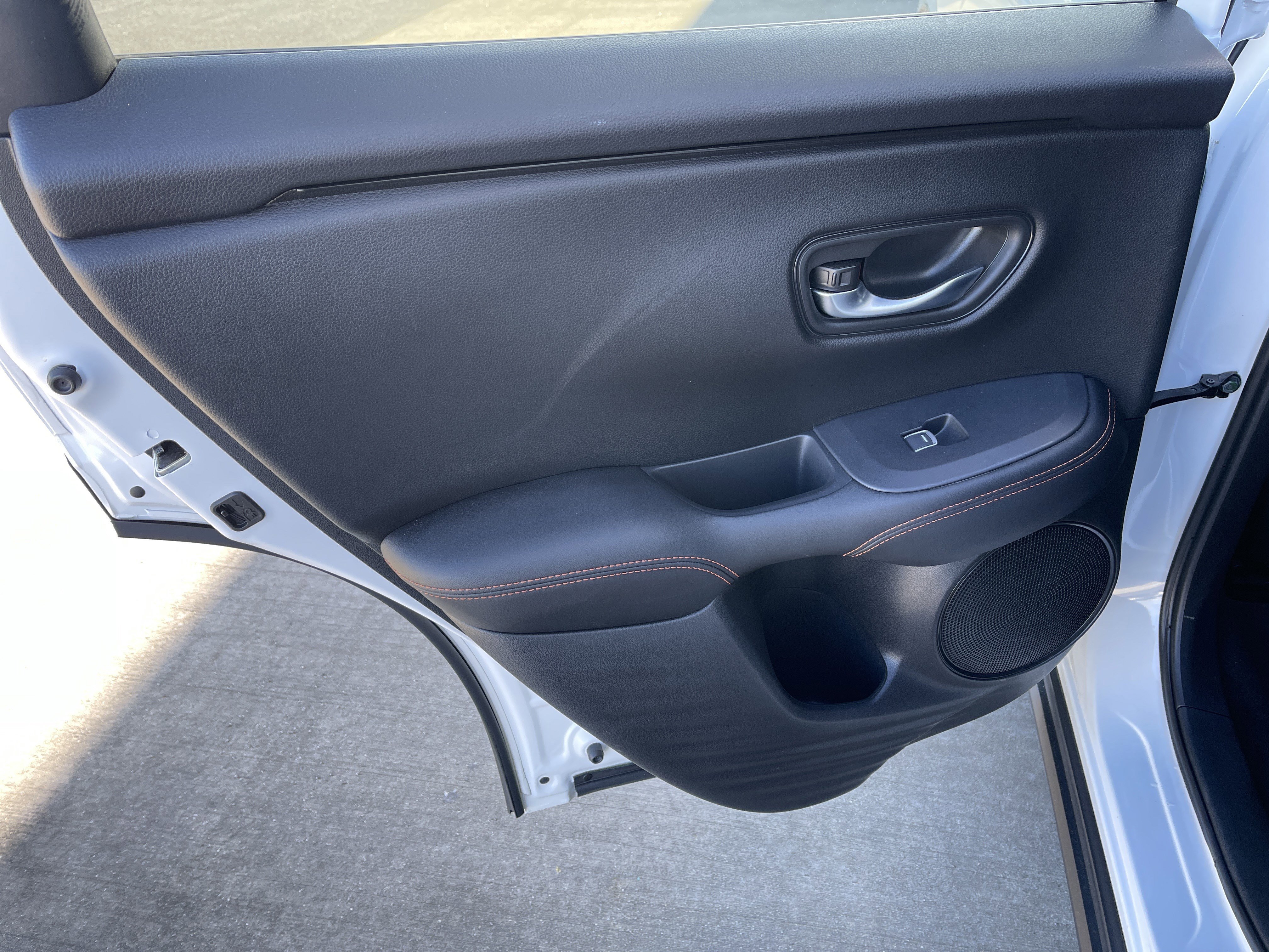 Certified 2025 Honda HR-V Sport image 27