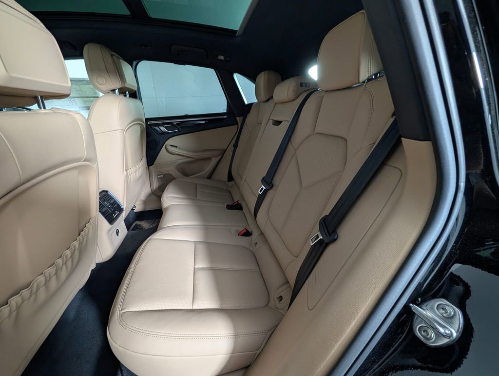 New 2026 Porsche Macan image 24