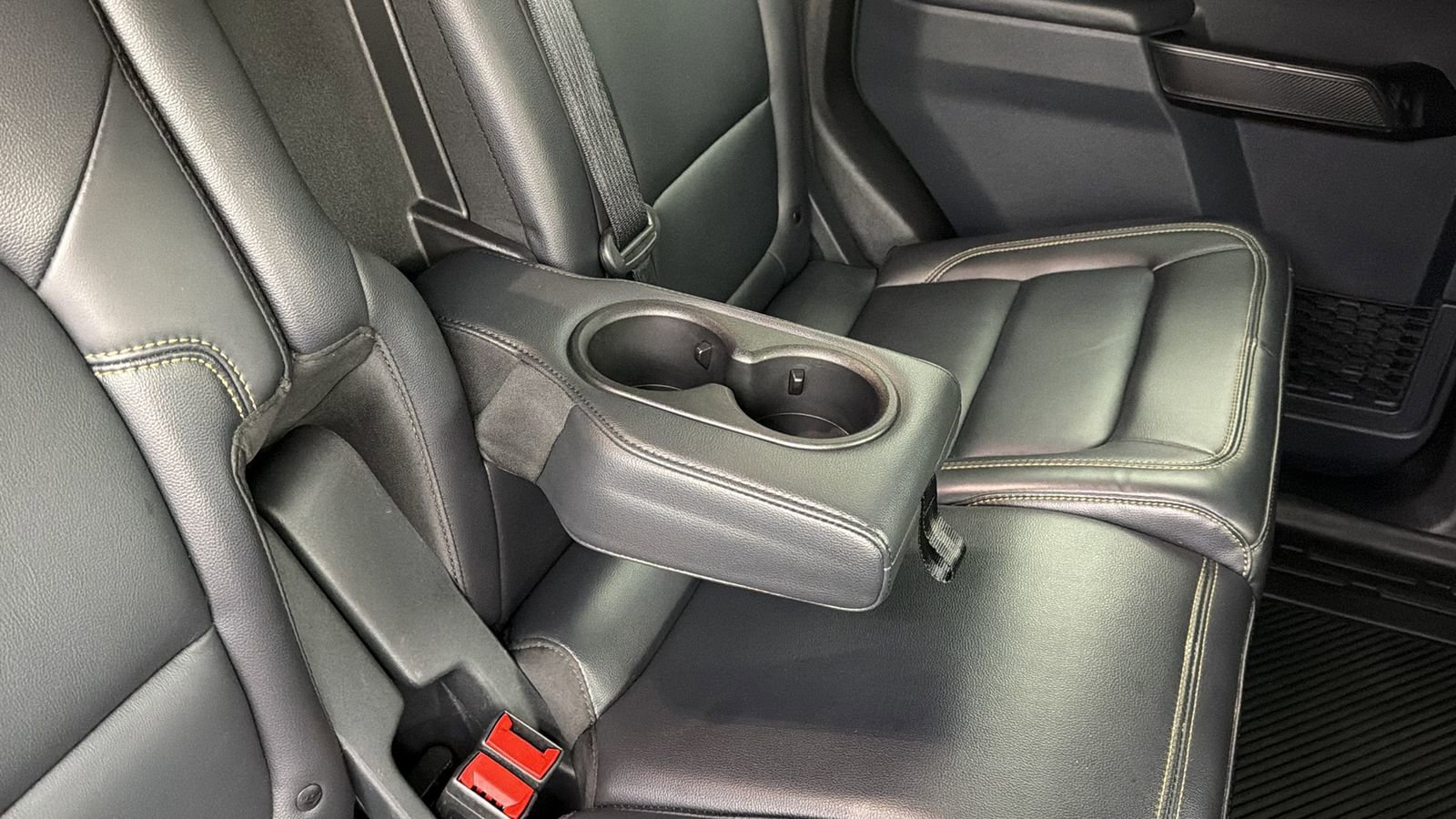 Used 2025 Ford Bronco Badlands image 36