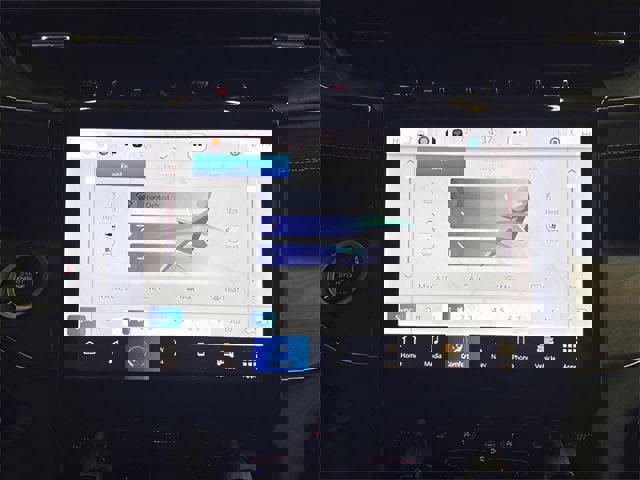 Used 2023 Jeep Grand Cherokee Overland w/ Adv Protech Group III image 28