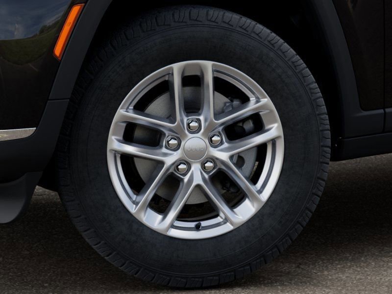 New 2026 Jeep Grand Cherokee L Laredo image 8