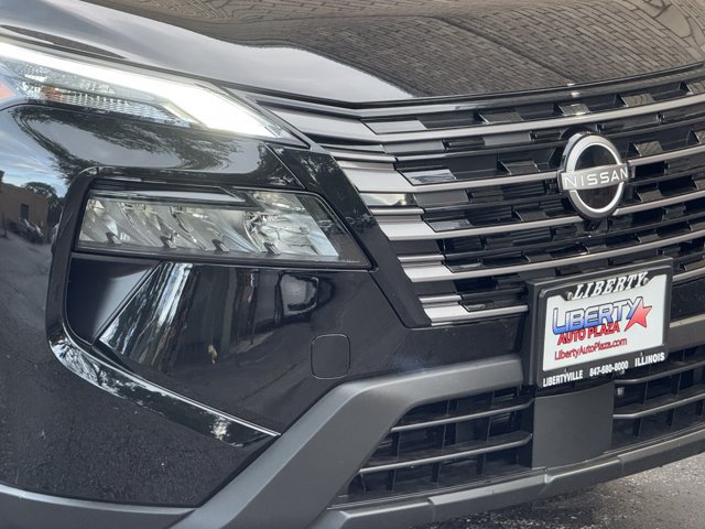 New 2026 Nissan Rogue SV w/ Cold Weather Package AWD/4WD image 3