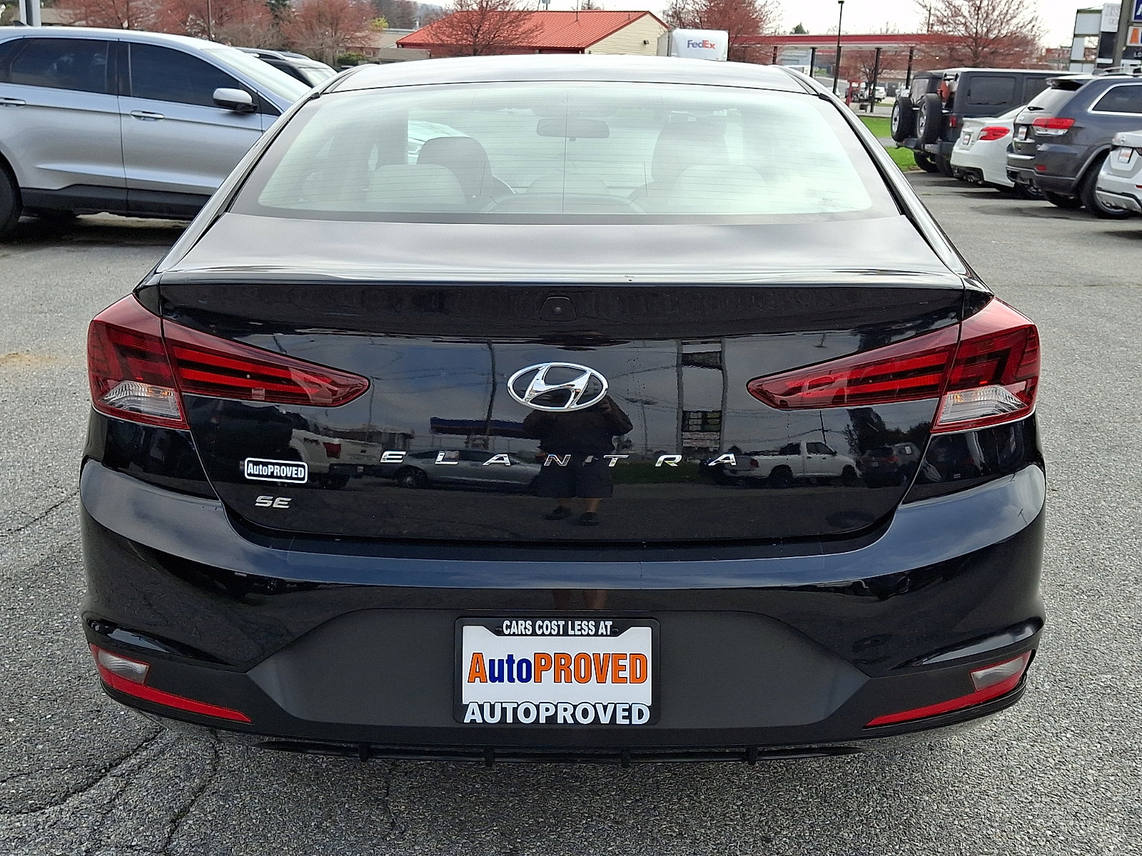 Used 2019 Hyundai Elantra SE image 5