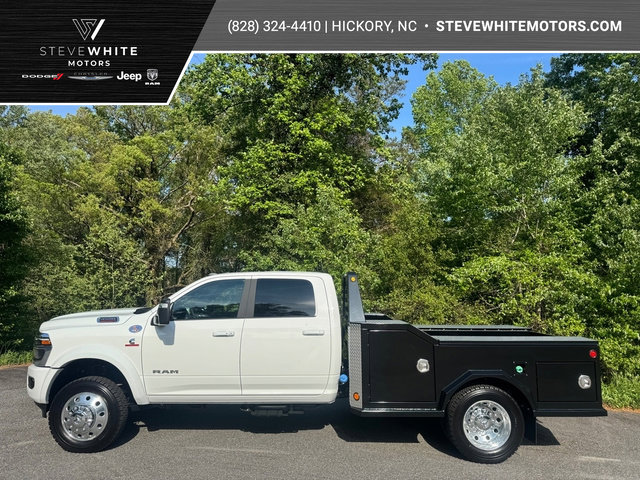 New 2026 RAM 4500 4x4 Crew Cab DRW image 1