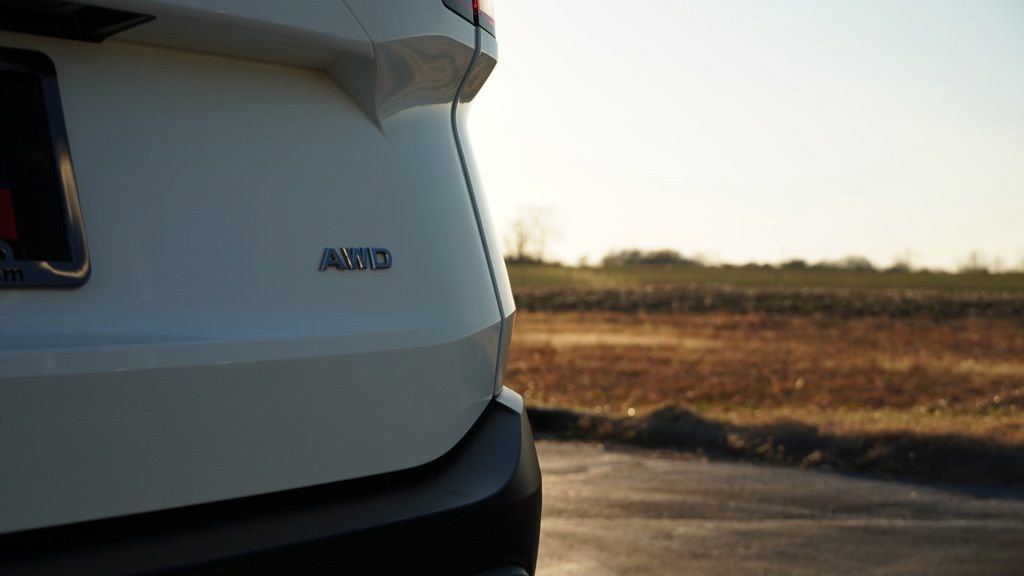 Used 2023 Nissan Rogue S image 41