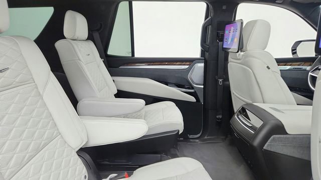 Used 2026 Cadillac Escalade Platinum Sport AWD/4WD image 21