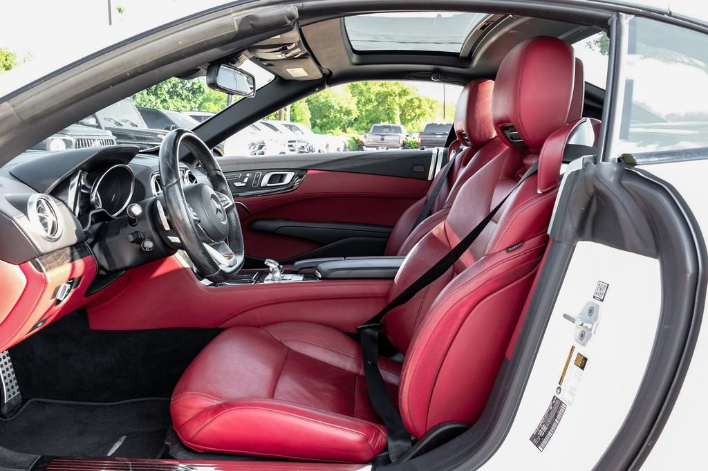 Used 2018 Mercedes-Benz SL 550 image 31