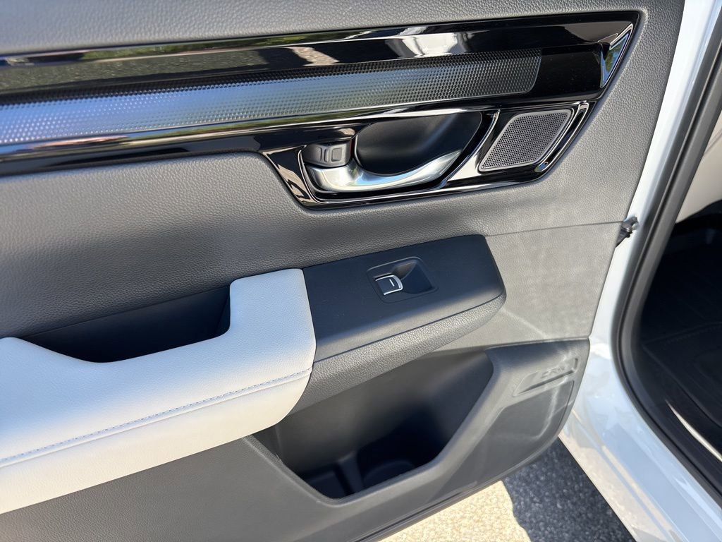 Used 2026 Honda CR-V EX-L image 6
