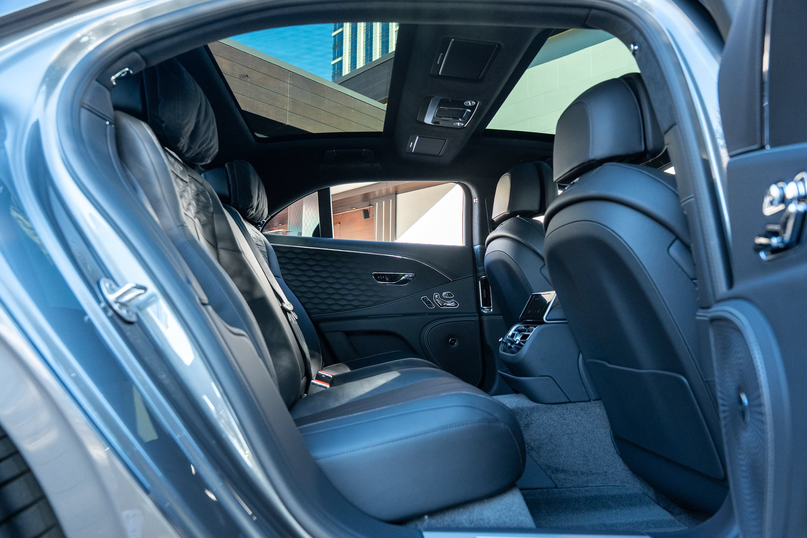 Certified 2025 Bentley Flying Spur Plug-In Hybrid AWD/4WD image 58