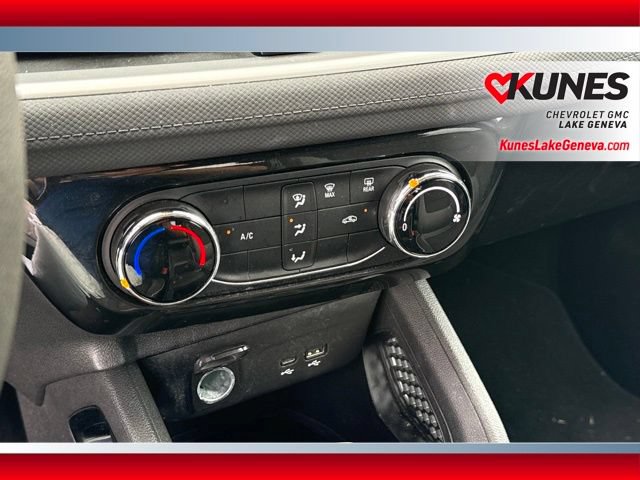 Used 2025 Chevrolet TrailBlazer LT AWD/4WD image 20