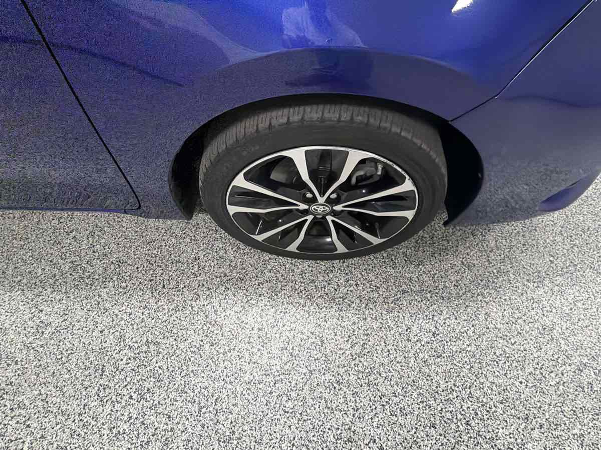 Used 2018 Toyota Corolla SE w/ SE Premium Package image 37