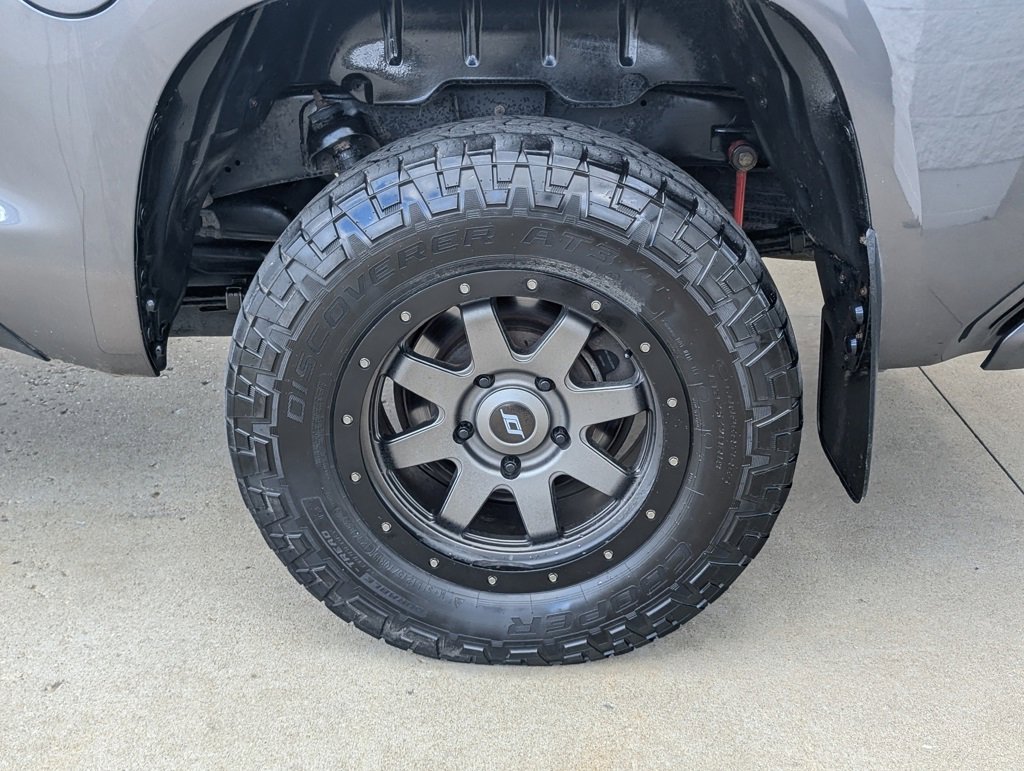 Used 2021 Toyota Tundra Limited image 18