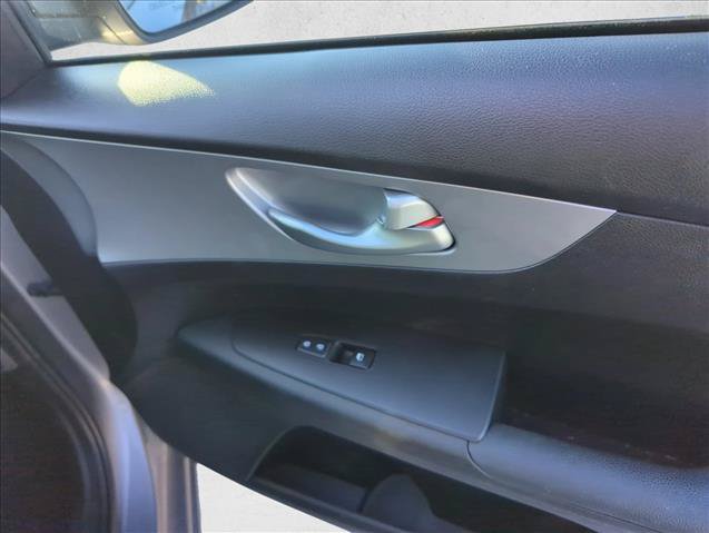 Used 2023 Kia Forte LXS FWD image 27