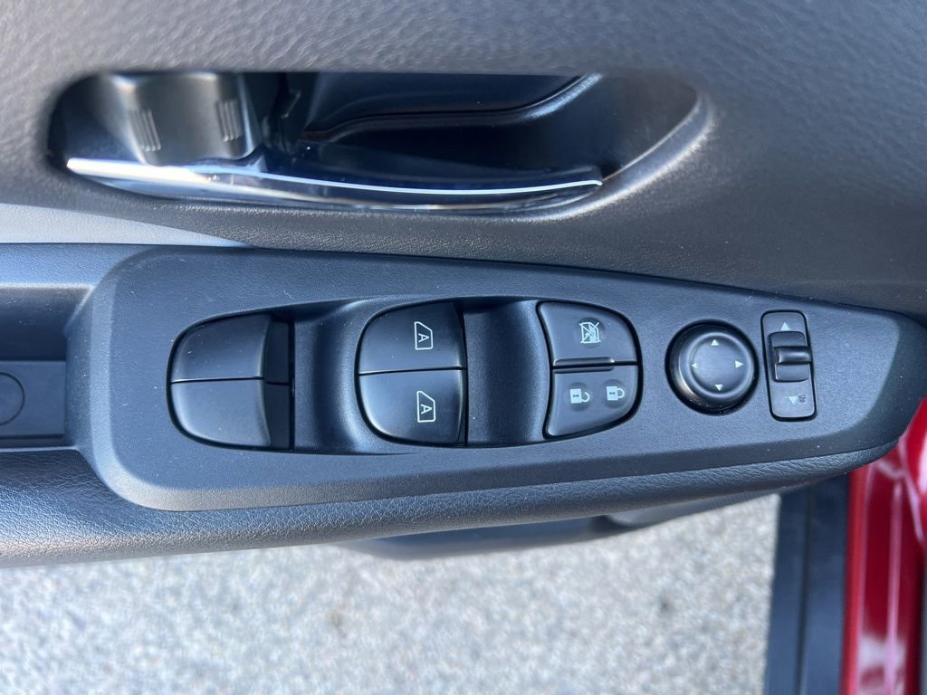 Used 2023 Nissan Kicks SR w/ SR Premium Package image 51