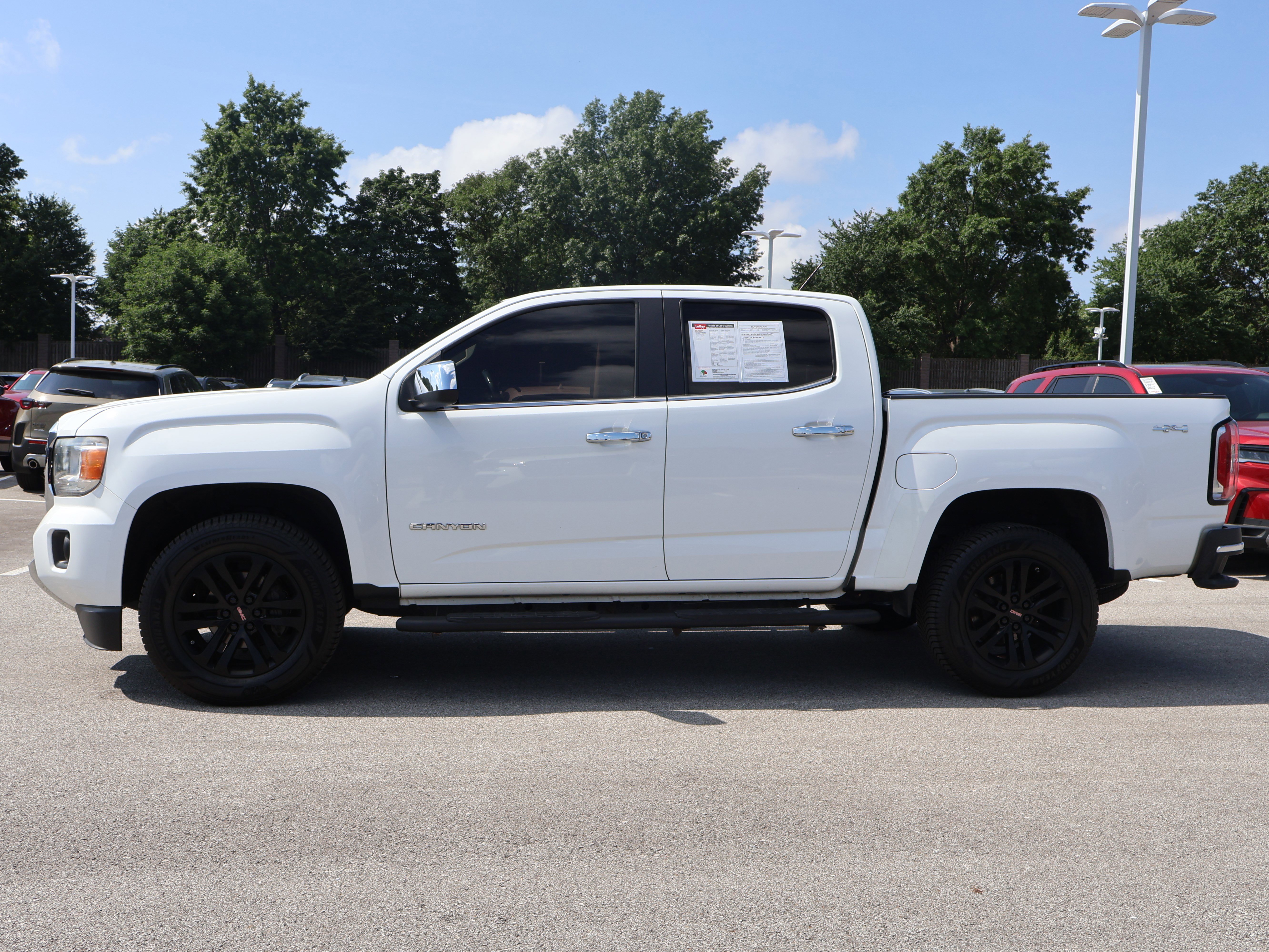 Used 2017 GMC Canyon SLT w/ Driver Alert Package AWD/4WD image 4