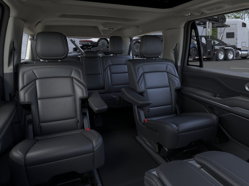 New 2026 Lincoln Navigator L Reserve AWD/4WD image 11