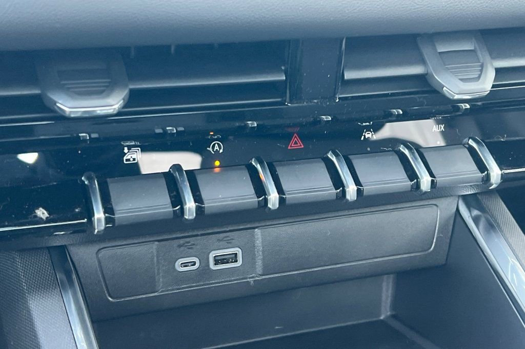 New 2026 GMC Canyon Elevation w/ Convenience Package image 17