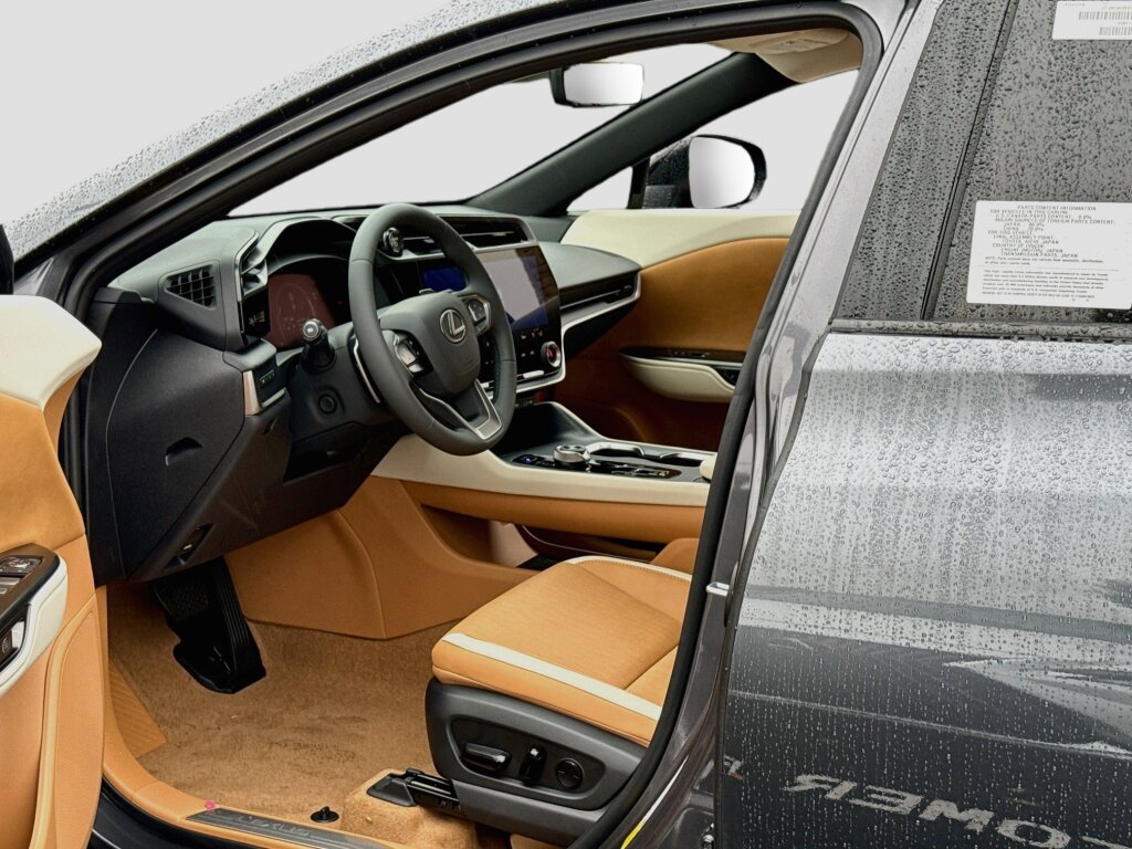 New 2026 Lexus RZ 450e AWD w/ Technology Package image 4