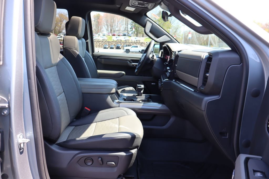 Used 2023 Chevrolet Silverado 1500 ZR2 w/ Technology Package AWD/4WD image 21