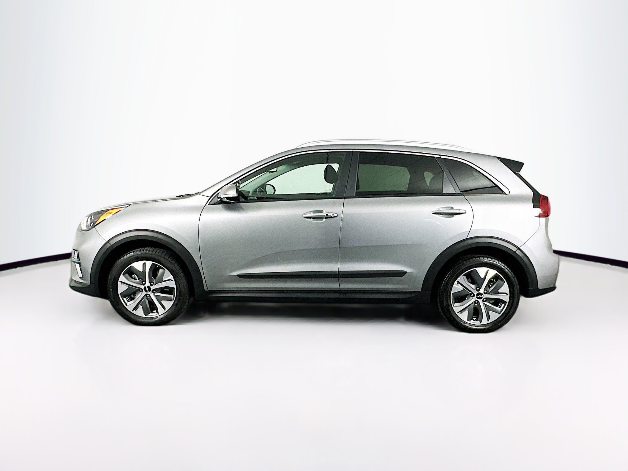 Used 2022 Kia Niro EX image 4