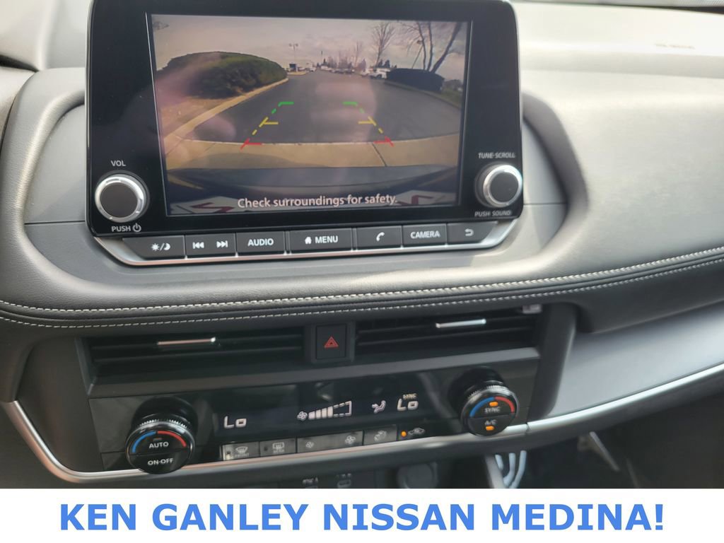 Certified 2025 Nissan Rogue SV AWD/4WD image 28