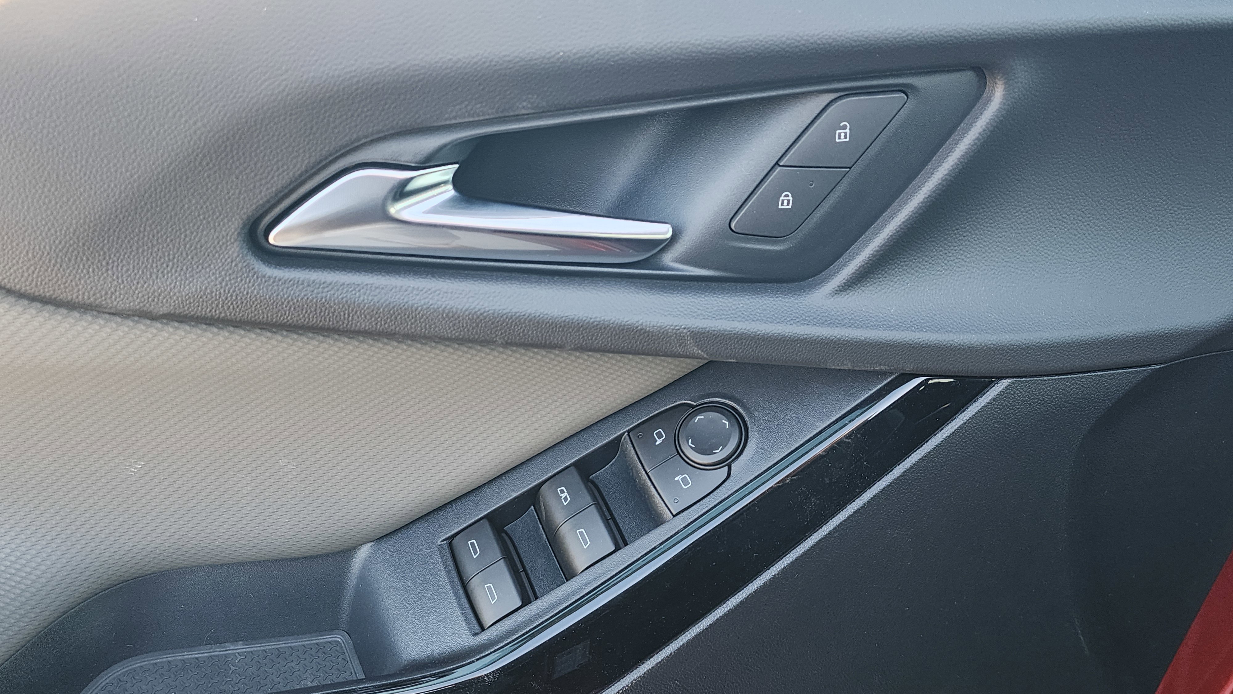 New 2026 Chevrolet Equinox LT w/ Convenience Package II image 9