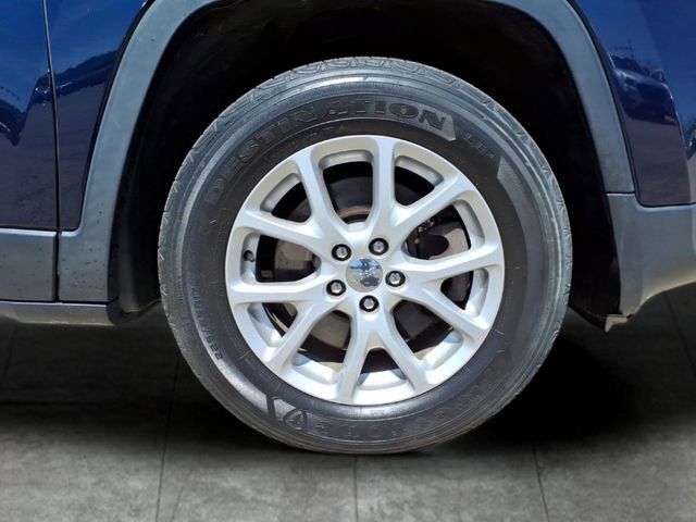 Used 2016 Jeep Cherokee Latitude image 9