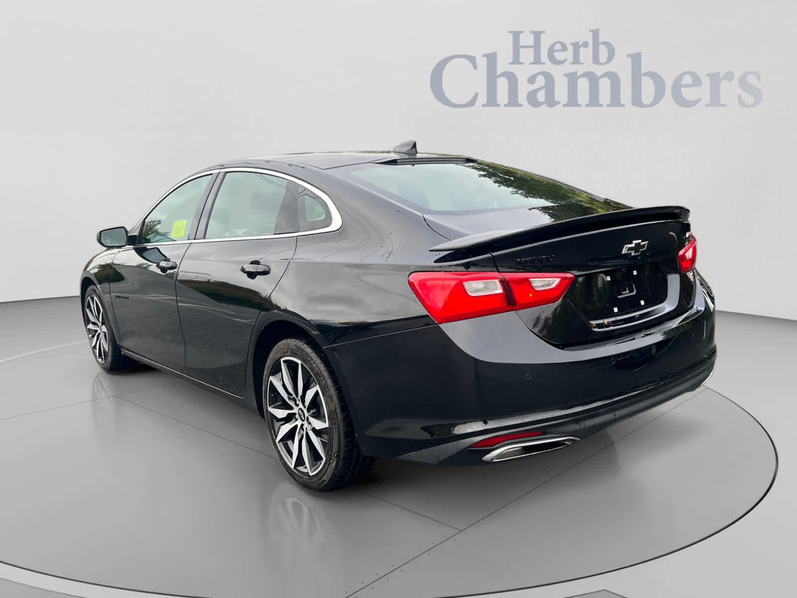 Used 2024 Chevrolet Malibu RS FWD image 3
