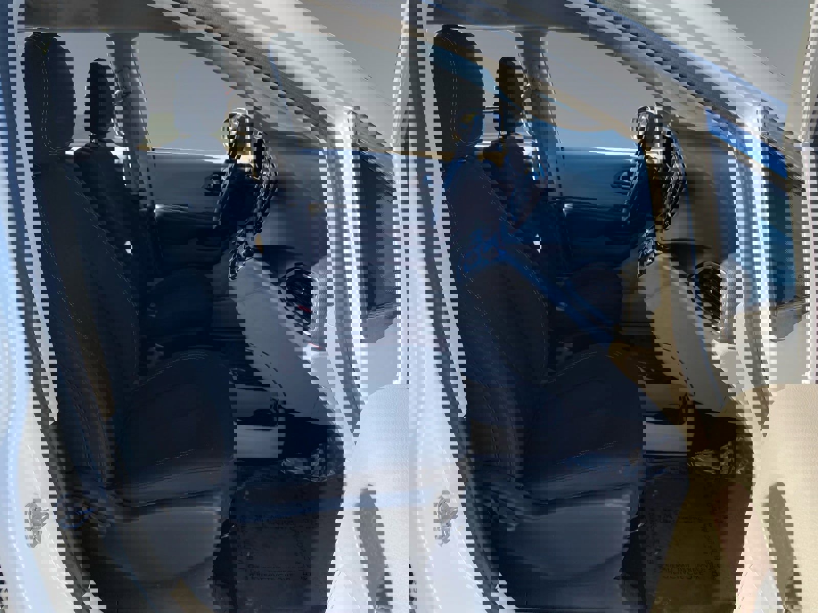 Used 2022 Chrysler Voyager LX image 15