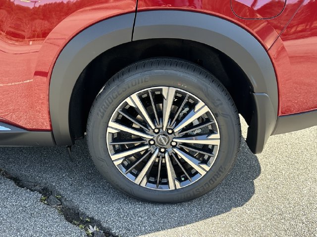 New 2026 Nissan Pathfinder Platinum AWD/4WD image 16