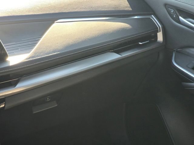 Used 2024 Cadillac XT4 Premium Luxury image 17