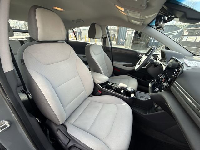 Used 2021 Hyundai Ioniq SE image 23