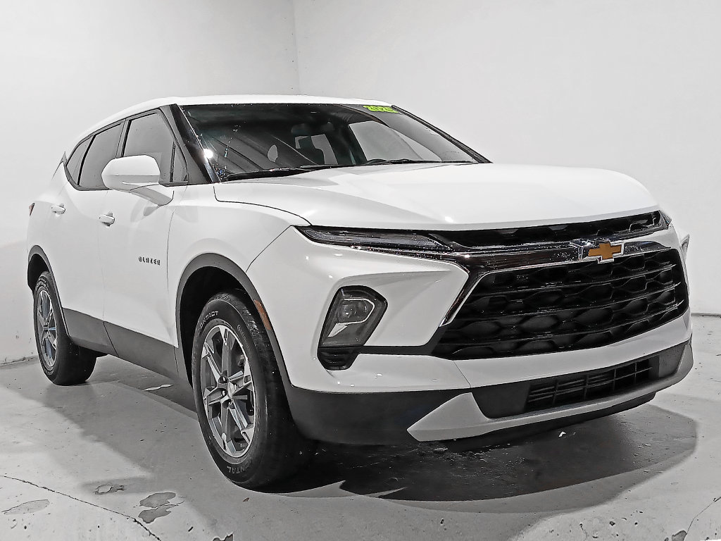 Used 2025 Chevrolet Blazer LT FWD image 31