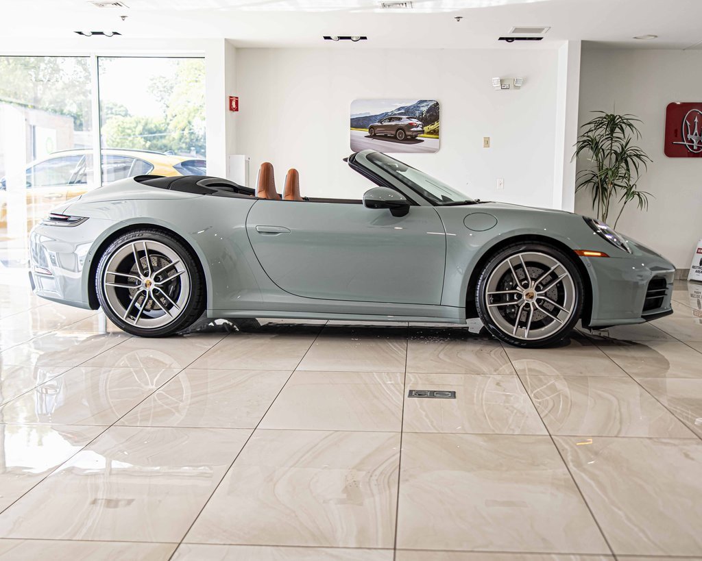 Used 2025 Porsche 911 Carrera image 10