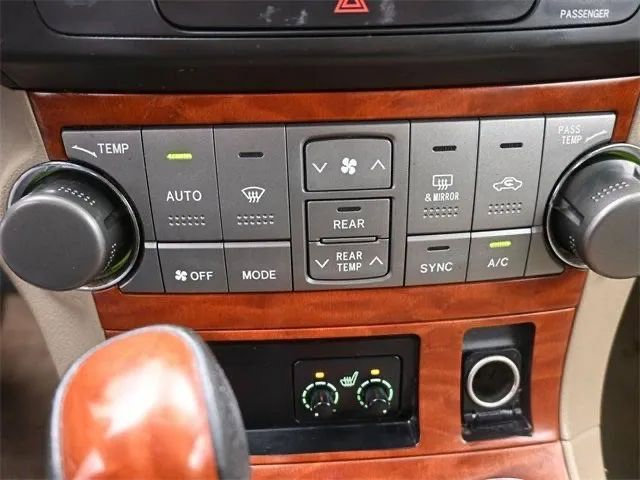 Used 2010 Toyota Highlander Limited image 29