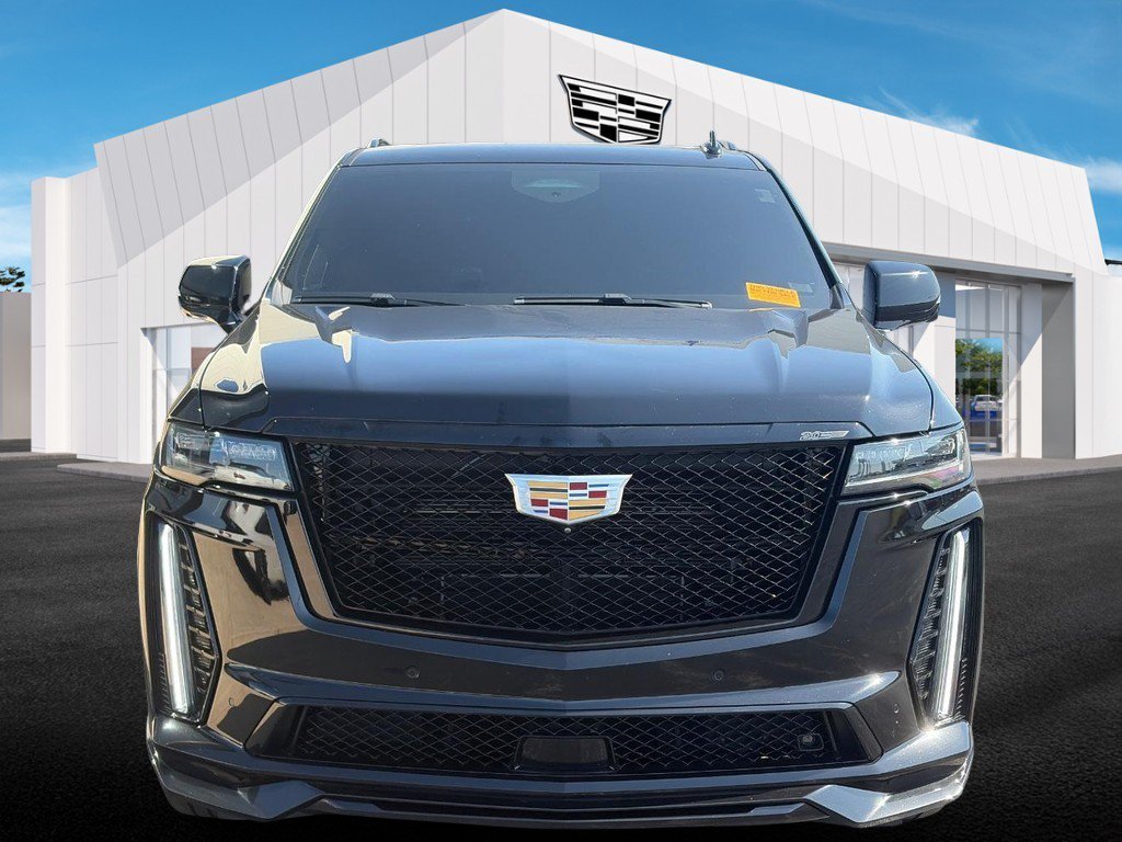 Certified 2024 Cadillac Escalade ESV V w/ Heavy-Duty Trailer Package AWD/4WD image 2